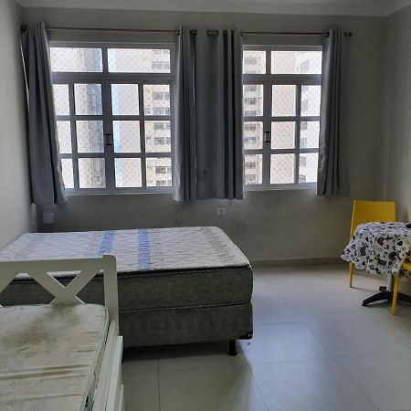 Pitangueiras Kitnetes Apartment Guaruja Bagian luar foto